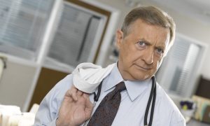врачи
